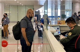 Triển khai miễn thị thực có thời hạn cho người nước ngoài thuộc diện đặc biệt cần ưu đãi