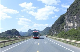 Phân luồng giao thông tạm trên cao tốc Hữu Nghị - Chi Lăng khi Quốc lộ 1 ùn tắc