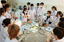 Nghị quyết 71-NQ/TW: Đổi mới hoạt động dạy và học theo hướng thực chất, hiệu quả