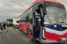 Tai nạn giao thông liên hoàn trên cao tốc Vân Phong - Nha Trang