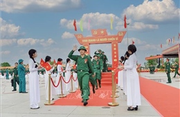 Hàng nghìn thanh niên miền Tây lên đường thực hiện nghĩa vụ thiêng liêng