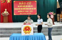 Cử tri công nhân tự hào và tin tưởng vào sự phát triển của đất nước