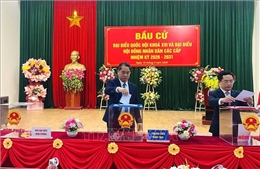 Rộn ràng ngày hội bầu cử tại nhiều địa phương