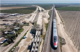Tranh cãi xung quanh dự án xây dựng tuyến đường sắt cao tốc 126 tỷ USD tại California