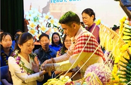 Thắm tình hữu nghị đặc biệt Việt Nam - Lào