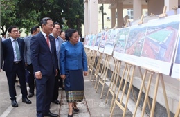 Đại sứ quán Việt Nam tại Lào tổ chức triển lãm ảnh 'Gắn kết chiến lược Việt Nam - Lào'