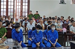 Tuyên án vụ buôn lậu gần 200 triệu lít xăng