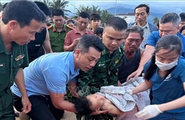 Kịp thời cứu sống cháu bé bị đuối nước khi tắm biển