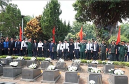 Truy điệu, an táng 18 hài cốt liệt sĩ hy sinh trên đất bạn Campuchia