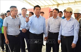 Huy động tối đa nhân lực, phương tiện thi công cao tốc Cam Lộ - La Sơn