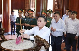 Thường trực Ban Bí thư dâng hương tại Khu di tích Quốc gia đặc biệt Kim Liên, Khu di tích Ngã ba Đồng Lộc