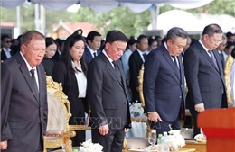 Thường trực Ban Bí thư dự Lễ truy điệu đồng chí Xaysomphone Phomvihane, Chủ tịch Quốc hội Lào