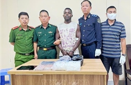 Phát hiện vụ lợi dụng hàng ký gửi để vận chuyển ma túy trái phép xuyên quốc gia