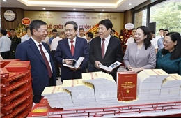 Chủ tịch Quốc hội dự lễ giới thiệu sách của nguyên Chủ tịch nước Lương Cường