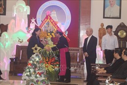 Phó Chủ tịch nước Đặng Thị Ngọc Thịnh thăm, chúc mừng các chức sắc, giáo dân tại Thanh Hóa