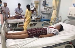 Lãnh đạo TP Hồ Chí Minh thăm học sinh bị tai nạn trong vụ sập giàn giáo