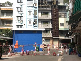Phong tỏa 72 căn hộ của chung cư TP Hồ Chí Minh do có ca nghi mắc COVID-19