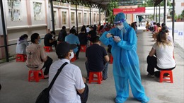 TP Hồ Chí Minh đẩy nhanh tiến độ, không giới hạn đối tượng tiêm vaccine COVID-19