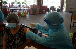 TP Hồ Chí Minh: Không yêu cầu các địa phương tạm dừng tiêm vaccine Pfizer