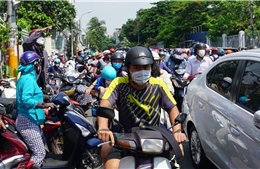 TP Hồ Chí Minh: Nắng nóng kéo dài, chỉ số tia cực tím gây hại cao