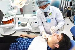 Tỷ lệ bác sĩ răng hàm mặt tại Việt Nam còn thấp so với các nước trong khu vực