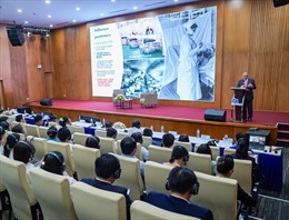 Hiệp sĩ gốc Việt về nước để chia sẻ những bài học ứng phó các đại dịch