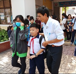 TP Hồ Chí Minh: Phụ huynh ‘nín thở’ chờ thông tin thi khảo sát vào lớp 6 trường chuyên