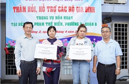 TP Hồ Chí Minh: Bệnh viện Chợ Rẫy hỗ trợ các gia đình trong vụ cháy ở Quận 8