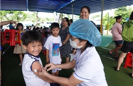 Nguy cơ thêm nhiều ổ dịch mới, TP Hồ Chí Minh đẩy nhanh chiến dịch tiêm vaccine sởi trong trường học