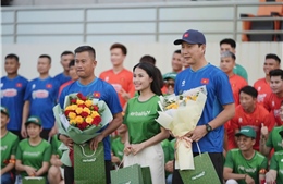 Herbalife Việt Nam tiếp sức cho các Đội tuyển bóng đá quốc gia Việt Nam 