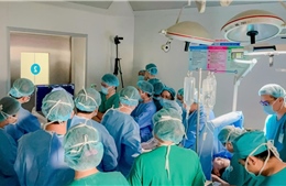 Nâng tầm ngành y tế Việt - Bài 2: Khẳng định uy tín và tay nghề của bác sĩ