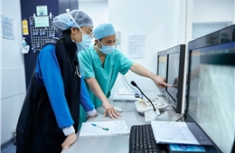 Lần đầu tiên tại Việt Nam ứng dụng công nghệ phá vôi lòng mạch bằng sóng xung siêu âm