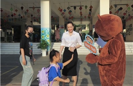 TP Hồ Chí Minh: Học sinh lớp 1 háo hức với các hoạt động trong ngày tựu trường