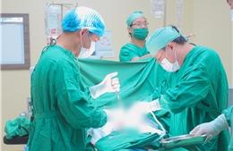 Cảnh báo trẻ nhập viện vì thủng tạng rỗng do thức khuya, ăn uống thất thường