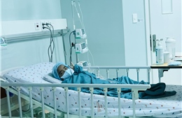 Bé trai người Mông suy tủy vô căn nặng được ghép tế bào gốc từ anh trai 10 tuổi