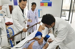 Cứu sống du khách đột quỵ tại Côn Đảo nhờ phối hợp điều trị từ xa và trực thăng cấp cứu