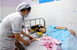 Thai phụ 39 tuần sốc phản vệ sau khi ăn ốc, bác sĩ mổ khẩn cứu hai mẹ con