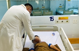 Bác sĩ cảnh báo nguy cơ trẻ ngộ độc từ vật dụng quen thuộc trong nhà