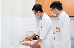  Người lớn vẫn có thể mắc quai bị và gặp biến chứng ở tinh hoàn