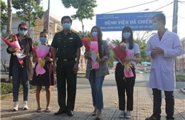 TP Hồ Chí Minh: Bốn bệnh nhân điều trị COVID-19 thành công được xuất viện