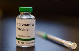 Vắc-xin trị COVID-19 triển vọng nhất do Đại học Oxford điều chế gặp khó
