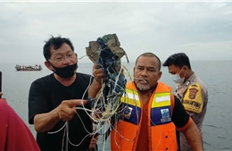 Indonesia xác nhận máy bay Boeing-737 chở 62 người lao xuống biển