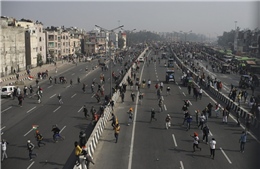 Nông dân Ấn Độ lái 10.000 máy kéo đổ về thủ đô biểu tình