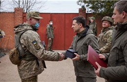 Tổng thống Ukraine đề xuất tăng quân số lực lượng vũ trang