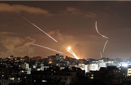 Chiến thuật ‘mưa rocket’ của Hamas thử sức ‘Vòm Sắt’ của Israel 