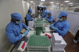 Là ‘công xưởng dược’ của thế giới, tại sao Ấn Độ thiếu vaccine COVID-19?