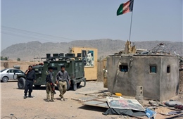 Ấn Độ rút 50 nhân viên ngoại giao khỏi Afghanistan khi Taliban tấn công mạnh