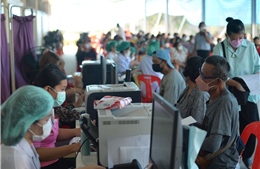 Thái Lan ghi nhận ổ dịch Omicron cộng đồng đầu tiên với 21 ca nhiễm