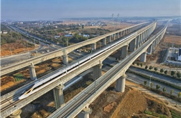 Chống suy giảm kinh tế, Trung Quốc xây dựng mới 12.000 km đường sắt cao tốc