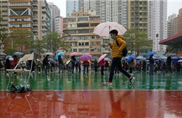 Hong Kong trước nguy cơ có tới hơn 30% dân số phải cách ly cùng thời điểm